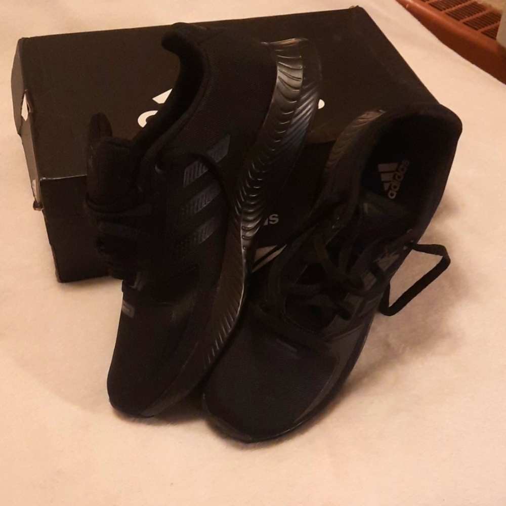 Big Kid Adidas Running Shoes unisex 6.5